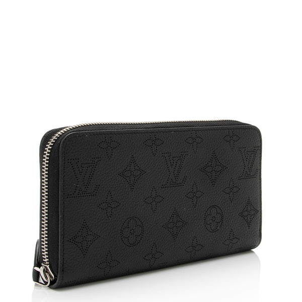 Louis Vuitton Mahina Leather Zippy Wallet (SHF-22154) – LuxeDH