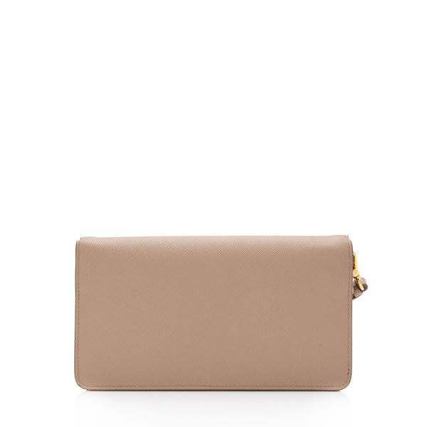 PRADA SAFFIANO LEATHER METAL FRAME FLAP CONTINENTAL WALLET – Caroline's  Fashion Luxuries