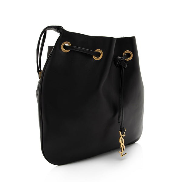 Saint Laurent 'paris Vii' Hobo Shoulder Bag in Black