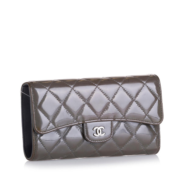 Chanel Leather Card Holder (SHG-34265) – LuxeDH