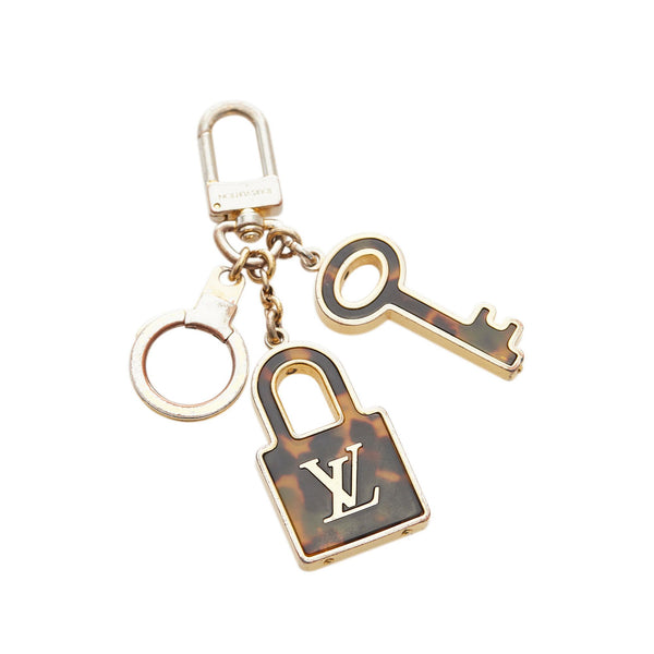 Shop Louis Vuitton 2022 SS Lv padlock chain bag charm (M00538) by