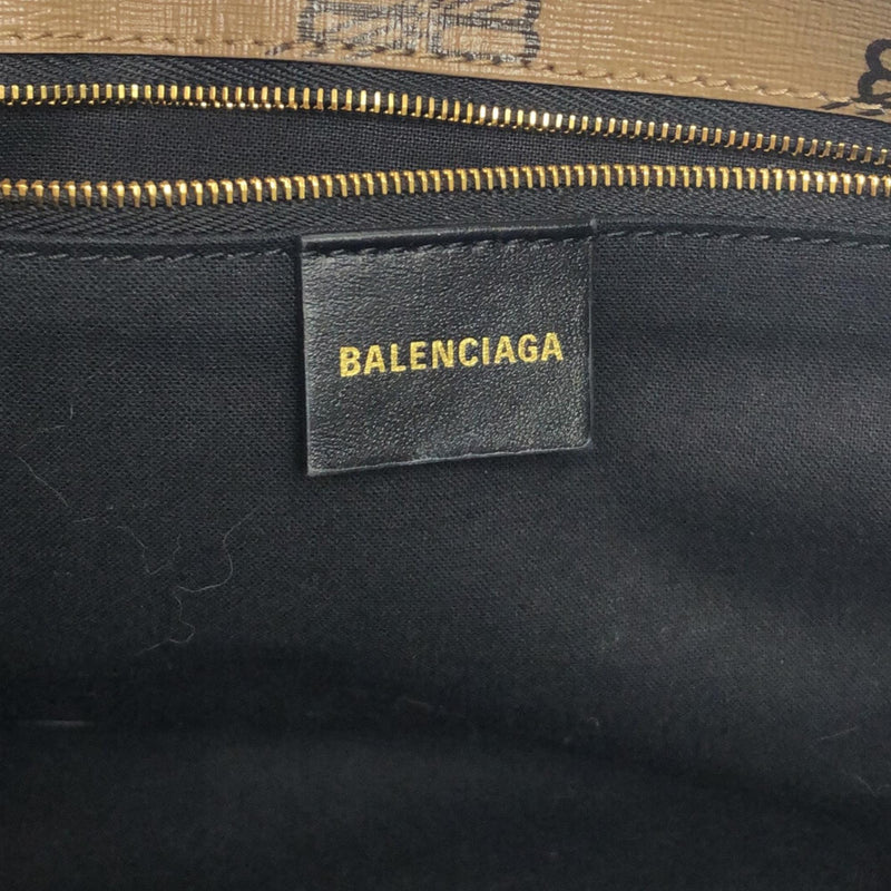 Balenciaga BB Monogram Signature East-West Shopper M (SHG-NqP80x)