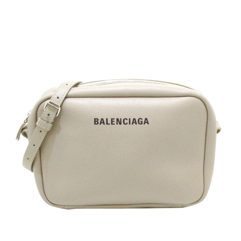 Balenciaga Medium Everyday Camera Bag (SHG-4Bwd7A)