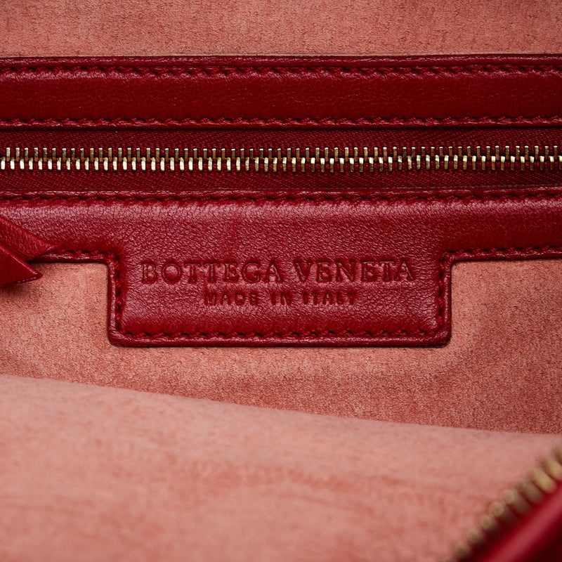 Bottega Veneta Intrecciato Leather Shoulder Bag (SHG-35446) – LuxeDH