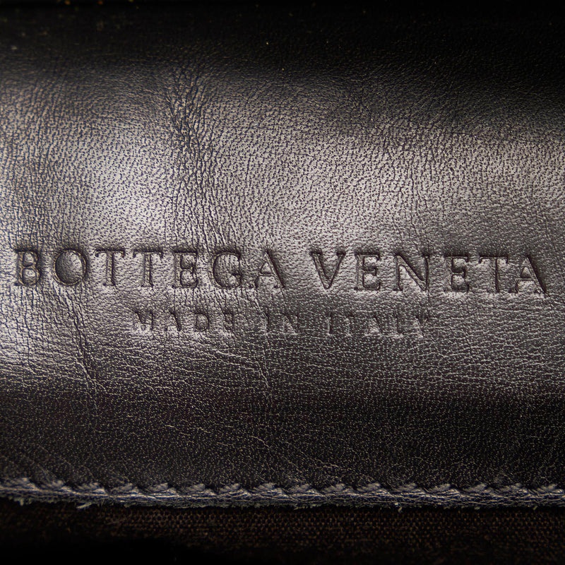 Bottega Veneta Intrecciato Belt Flap Camera Bag (SHG-sqwf3F) – LuxeDH