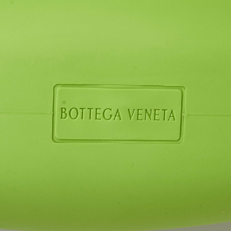 Bottega Veneta Small Rubber Moulded Punch (SHG-yV7xt3)