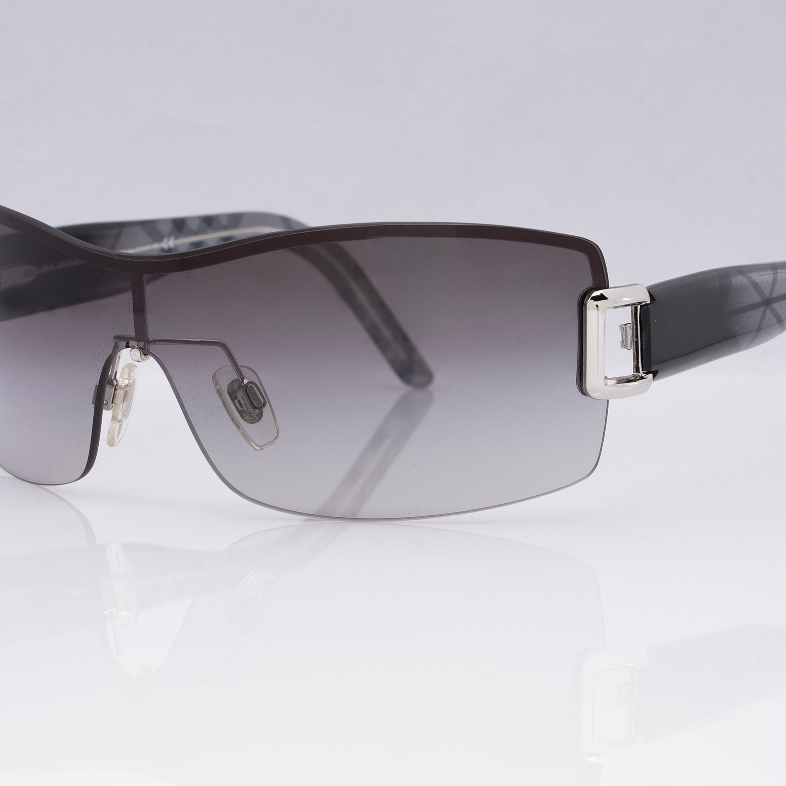 Burberry rimless fashion sunglasses