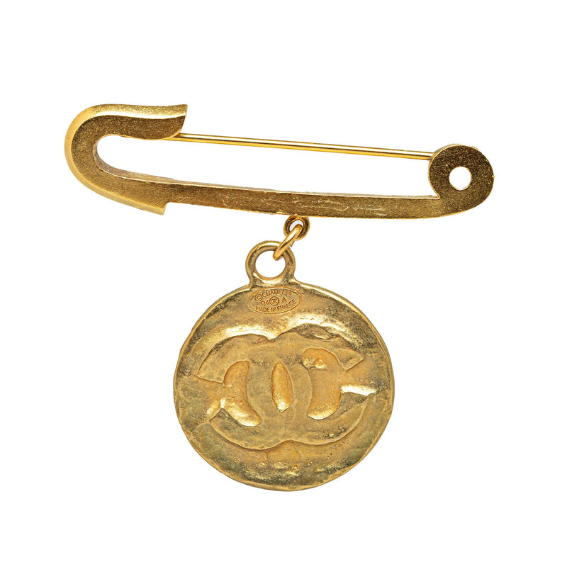 Chanel CC Medallion Costume Brooch (SHG-p5Fz3w)