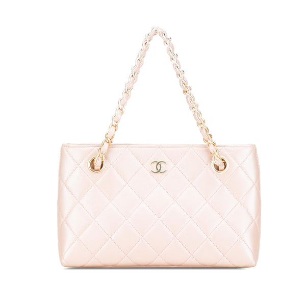 Chanel CC Quilted Irisdescent Lambskin Chain Handbag (SHG-EzpK0v)