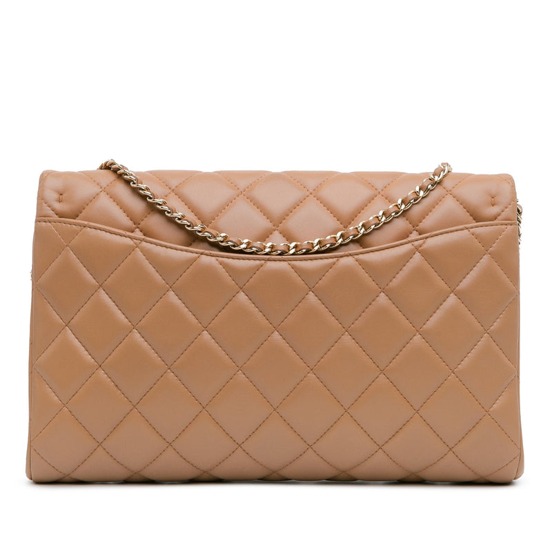 Chanel CC Quilted Lambskin Clutch With Chain (SHG-1pgPyi)