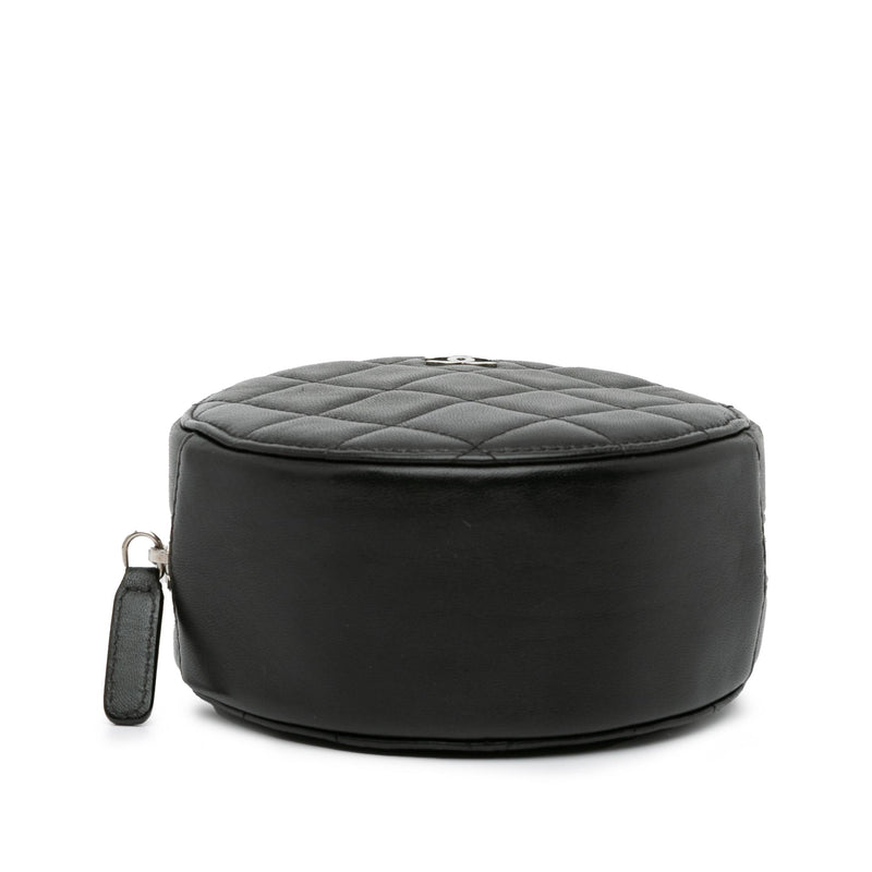 Chanel CC Quilted Lambskin Round Clutch with Chain (SHG-s7cHe2)