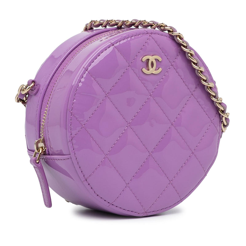 Chanel CC Quilted Patent Round Clutch With Chain (SHG-g7ORNQ)