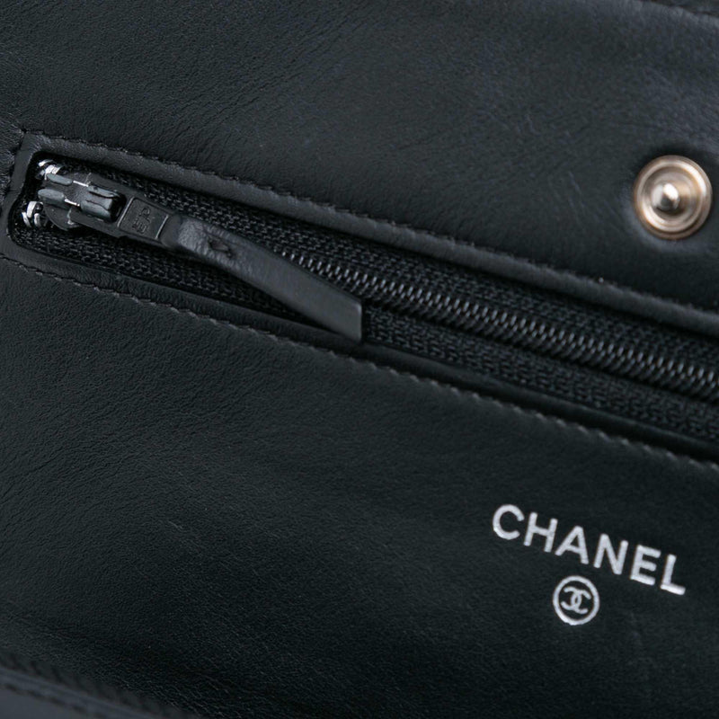 Chanel CC Quilted Patent Wallet On Chain (SHG-u1EQdo)