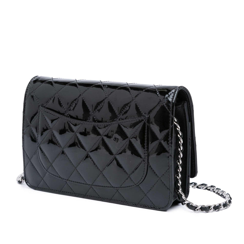 Chanel CC Quilted Patent Wallet On Chain (SHG-u1EQdo)