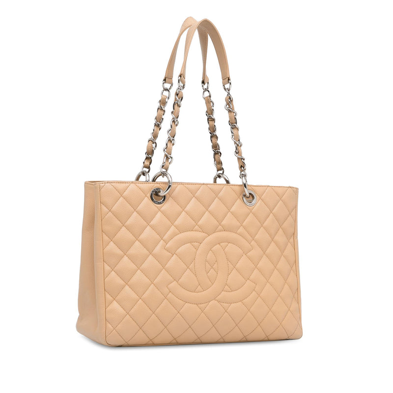 Chanel Caviar Grand Shopping Tote (SHG-LyPVox)