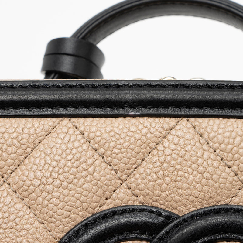 Chanel Caviar Leather CC Filigree Small Vanity Case (SHF-EhFdu3)