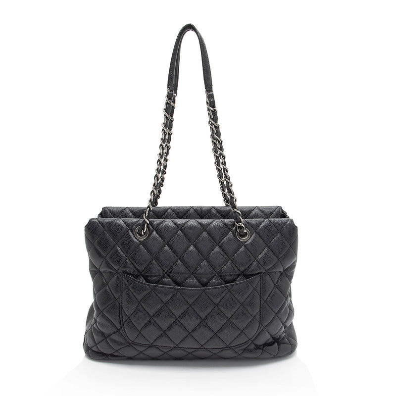 Chanel Caviar Leather Fold In Flap Top Tote (SHF-yvfNuJ)