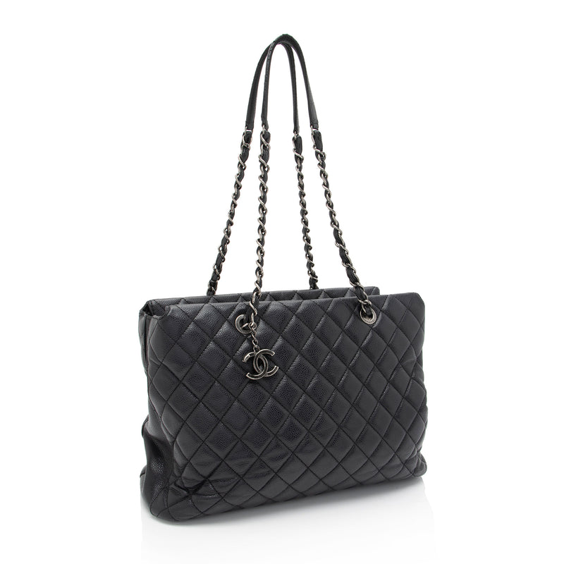 Chanel Caviar Leather Fold In Flap Top Tote (SHF-yvfNuJ)