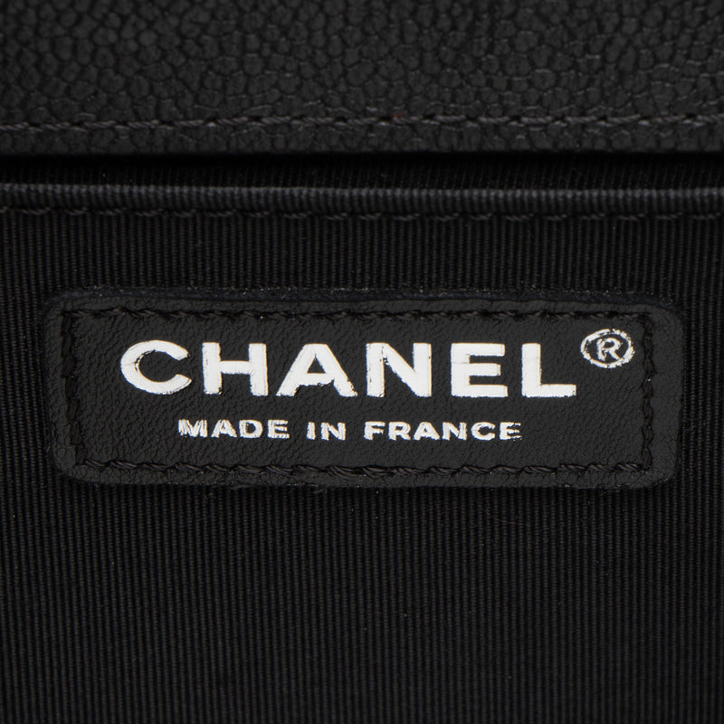 Chanel Caviar Leather Old Medium Boy Bag (SHF-wXFTmr)