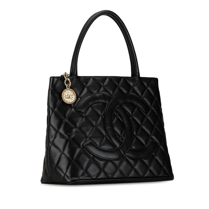 Chanel Caviar Medallion Tote (SHG-lt8XBk)