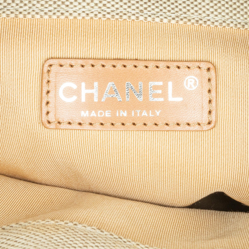 Chanel Choco Bar Canvas CC Camellia No. 5 Tote (SHG-2pYBaU)