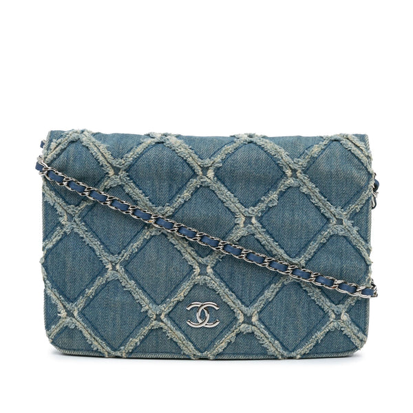 Chanel Frayed Denim Wallet On Chain (SHG-GP7alA)