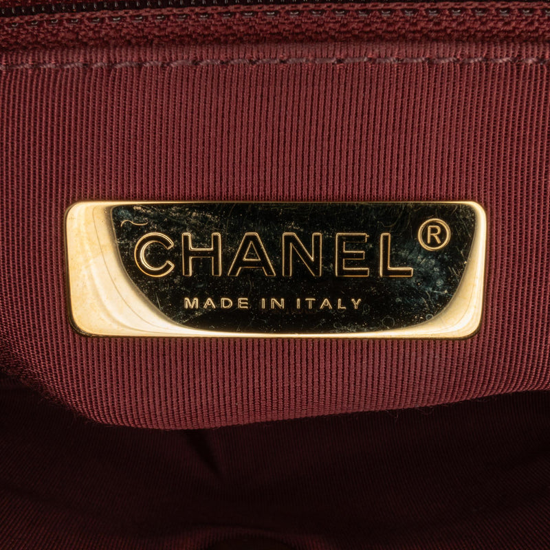 Chanel Goatskin 19 Camera Case (SHG-yHuBpW)