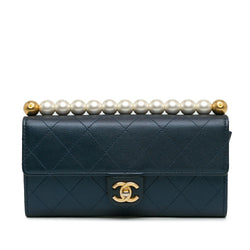 Chanel Goatskin Chic Pearls Clutch With Chain (SHG-gHnbwe)