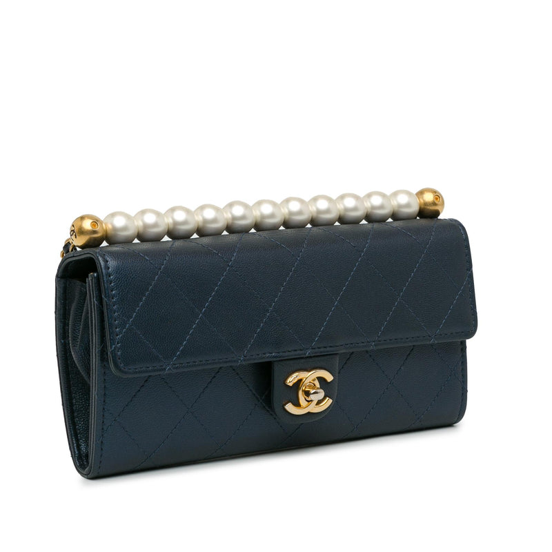 Chanel Goatskin Chic Pearls Clutch With Chain (SHG-gHnbwe)