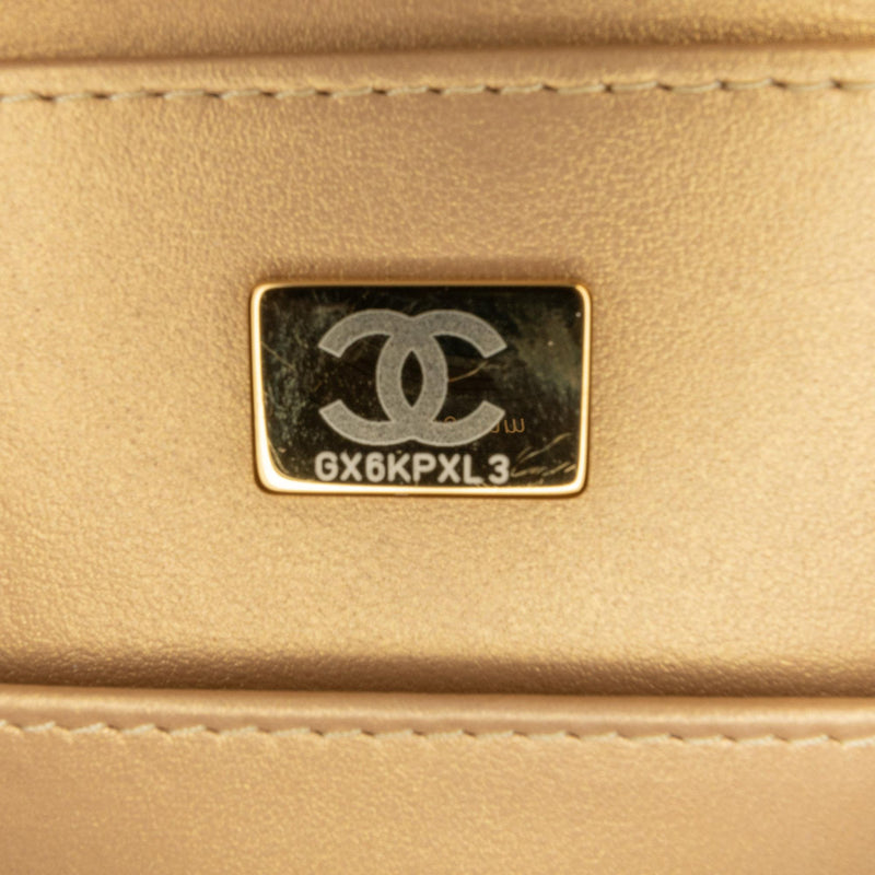 Chanel Golden Plate Vanity Case (SHG-B4IXoj)