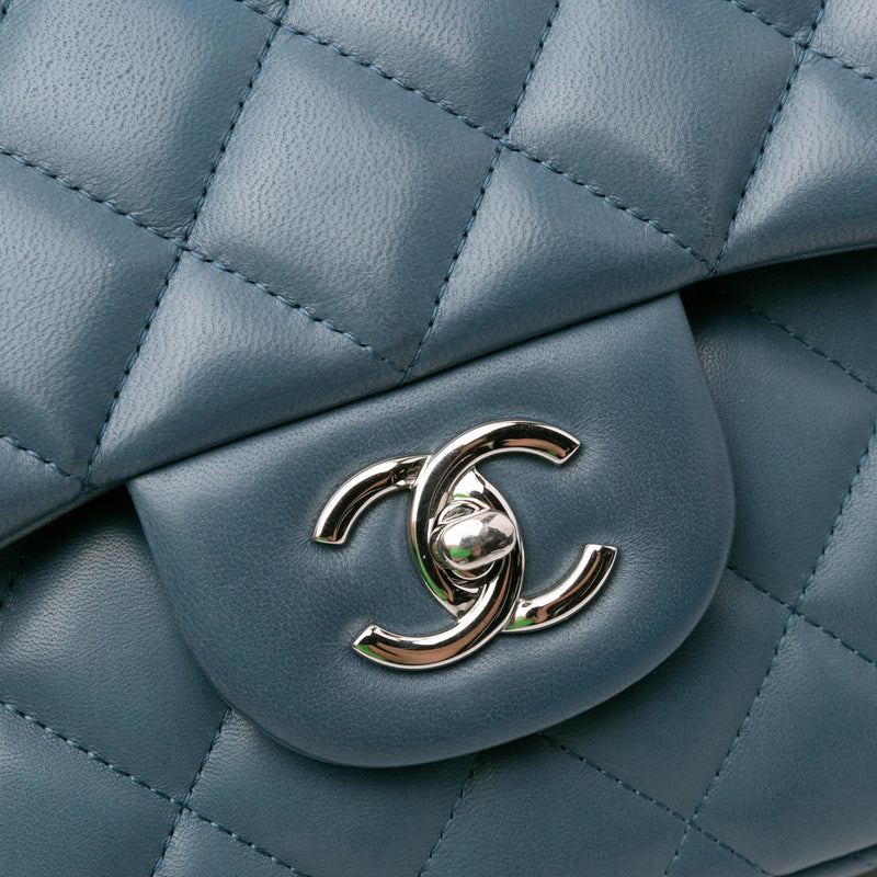 Chanel Jumbo Classic Lambskin Double Flap (SHG-fQmKvN)