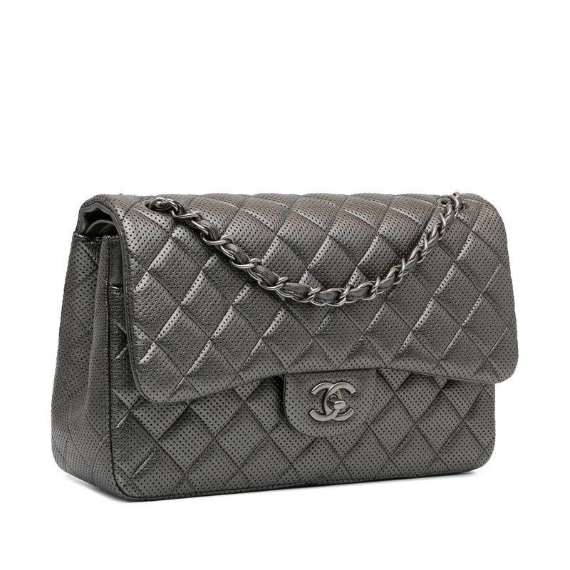 Chanel Jumbo Classic Perforated Lambskin Double Flap (SHG-YJkM4S)