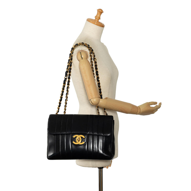 Chanel Jumbo Vertical Quilt Lambskin Single Flap (SHG-NNbZF8)