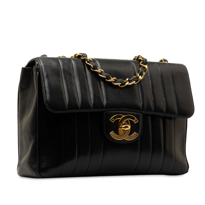 Chanel Jumbo Vertical Quilt Lambskin Single Flap (SHG-NNbZF8)