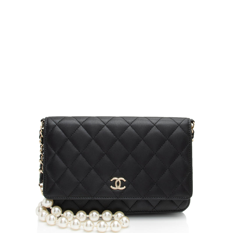 Chanel Lambskin Classic Wallet on Pearl Chain (SHF-UG7p9q)