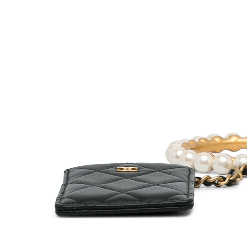 Chanel Lambskin Pearl Crown CC Wristlet Multi Pouches (SHG-mlpDtS)