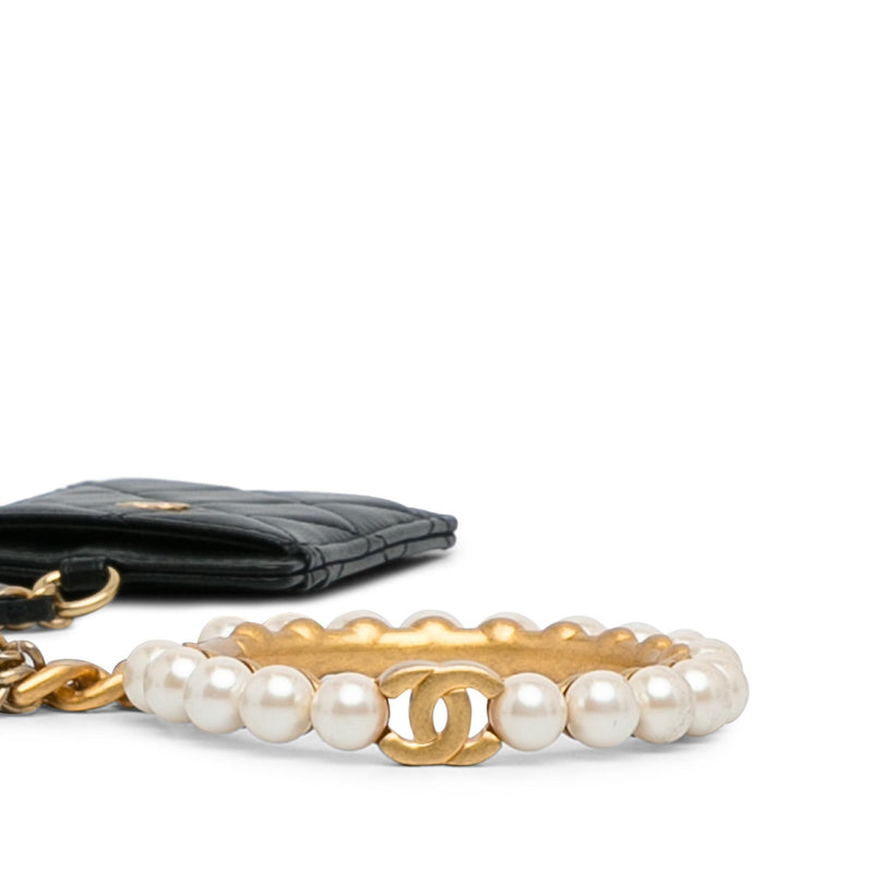 Chanel Lambskin Pearl Crown CC Wristlet Multi Pouches (SHG-mlpDtS)