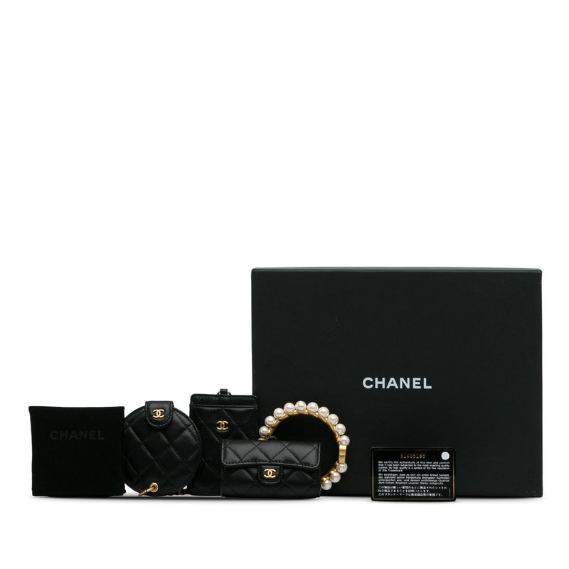 Chanel Lambskin Pearl Crown CC Wristlet Multi Pouches (SHG-mlpDtS)