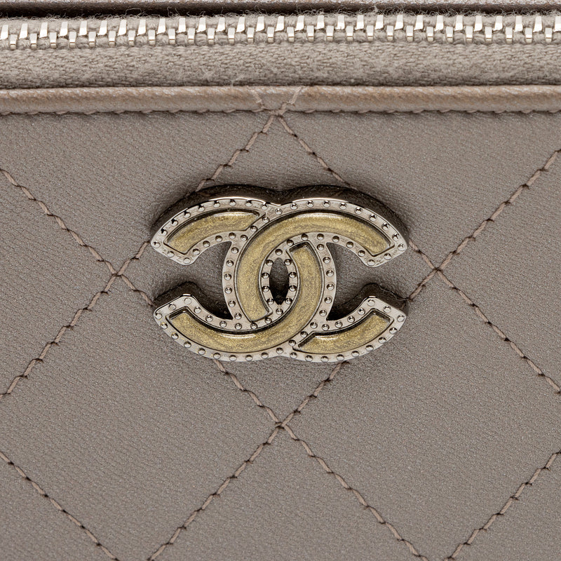 Chanel hot sale lambskin clutch