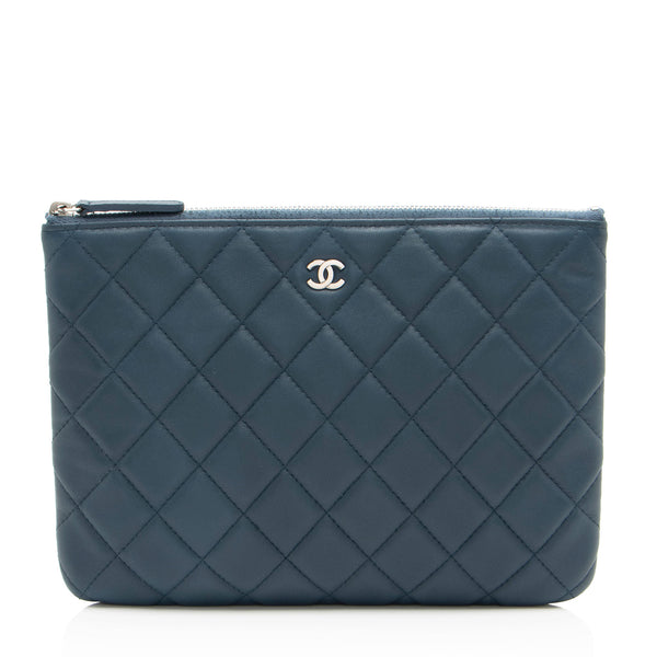 Chanel Lambskin Medium O-Case (SHF-MmekEe)