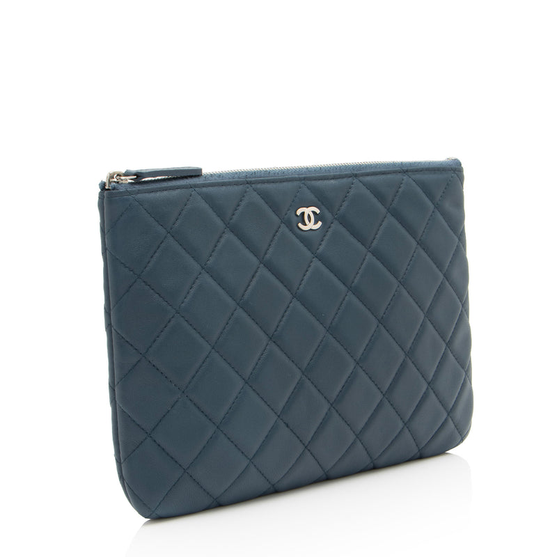 Chanel Lambskin Medium O-Case (SHF-MmekEe)