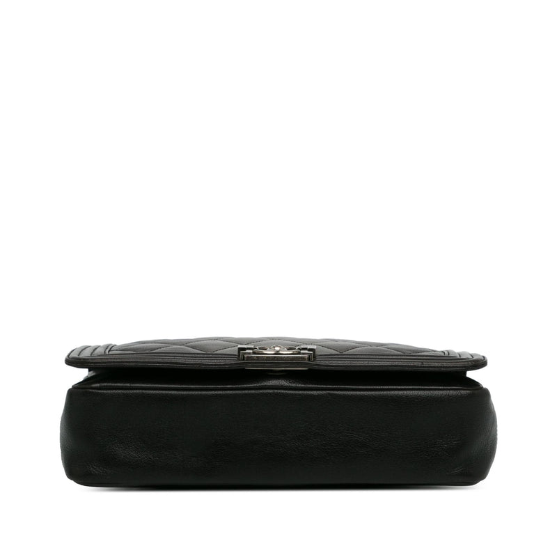 Chanel Large Ombre Calfskin Boy Flap (SHG-hOtY0Z)