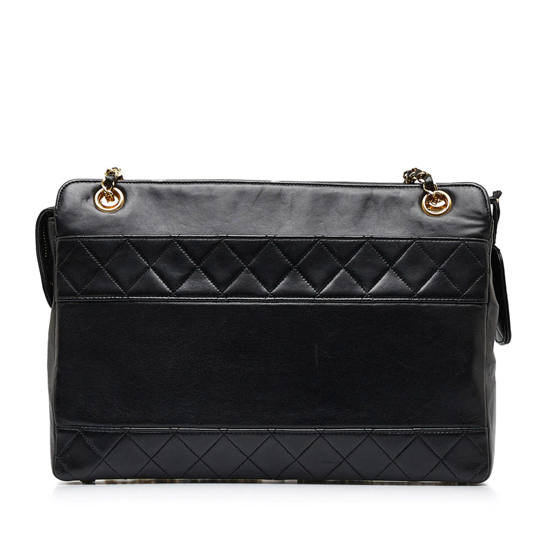 Chanel Matelasse Lambskin Chain Crossbody (SHG-gbepOg)