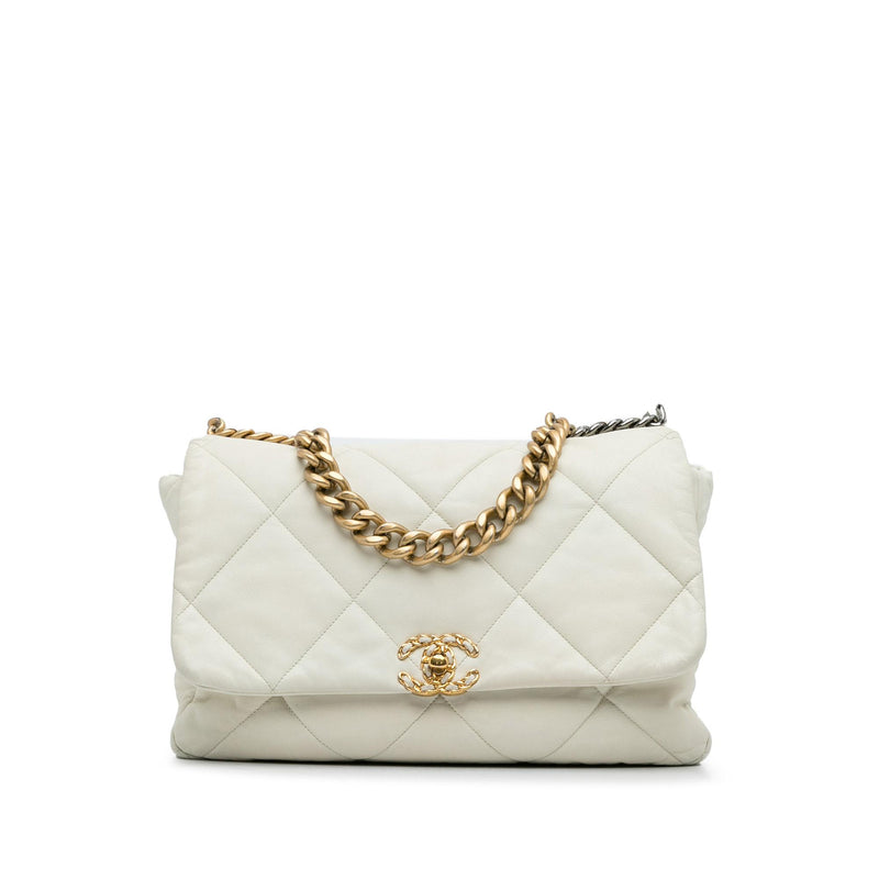 Chanel Maxi Lambskin 19 Flap (SHG-On907h)