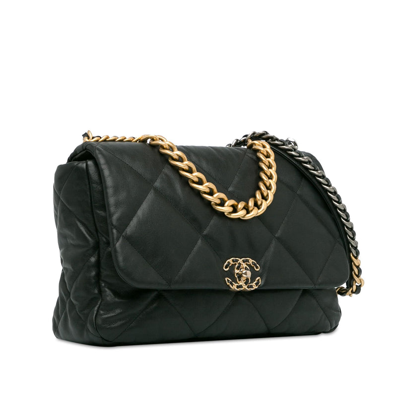 Chanel Maxi Lambskin 19 Flap (SHG-xugRcp)