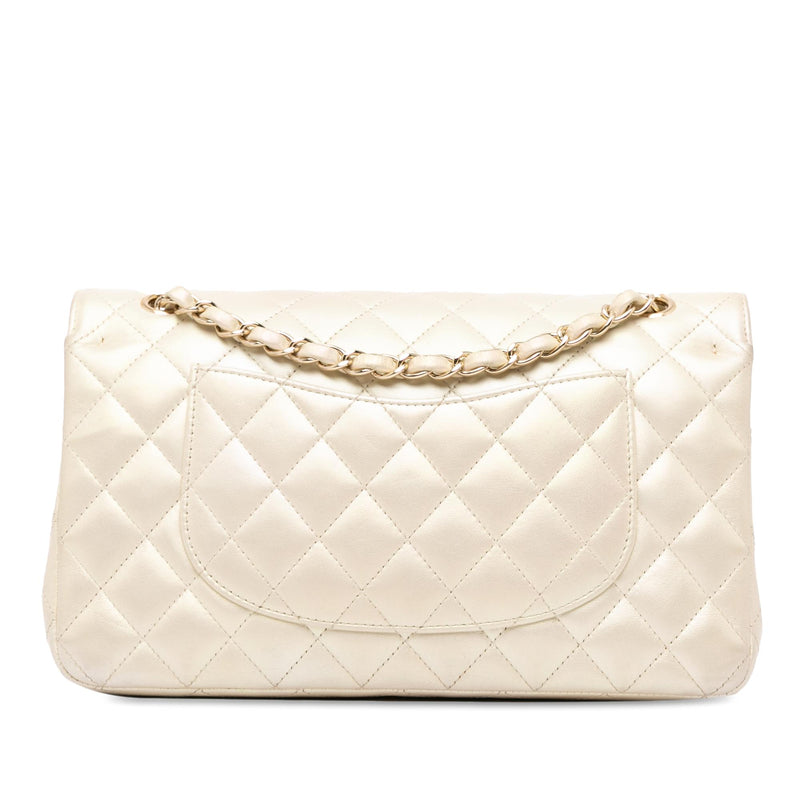 Chanel Medium Classic Iridescent Lambskin Double Flap (SHG-kXZTzR)