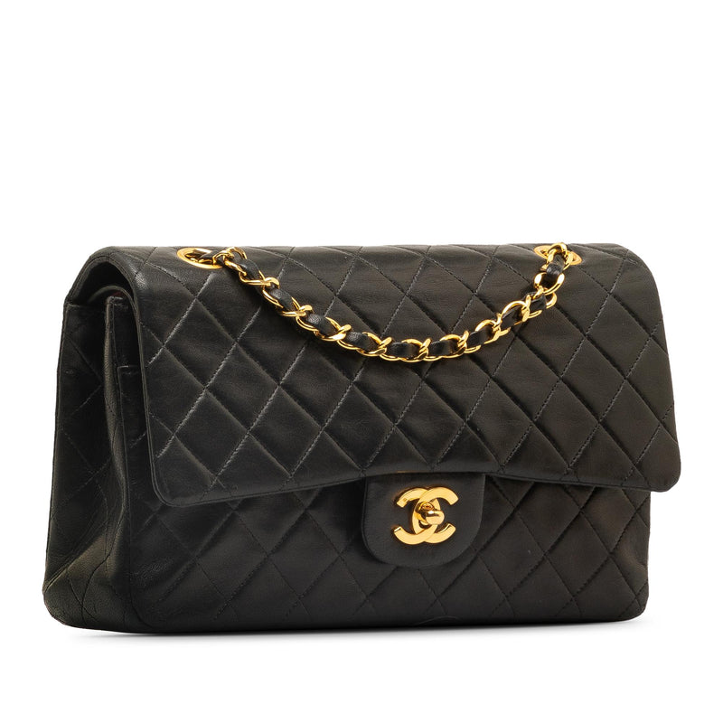 Chanel Medium Classic Lambskin Double Flap (SHG-zFe3qn)