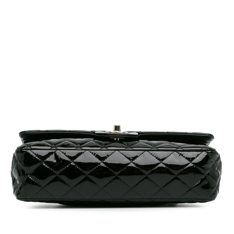 Chanel Medium Classic Patent Double Flap (SHG-gXzPcU)