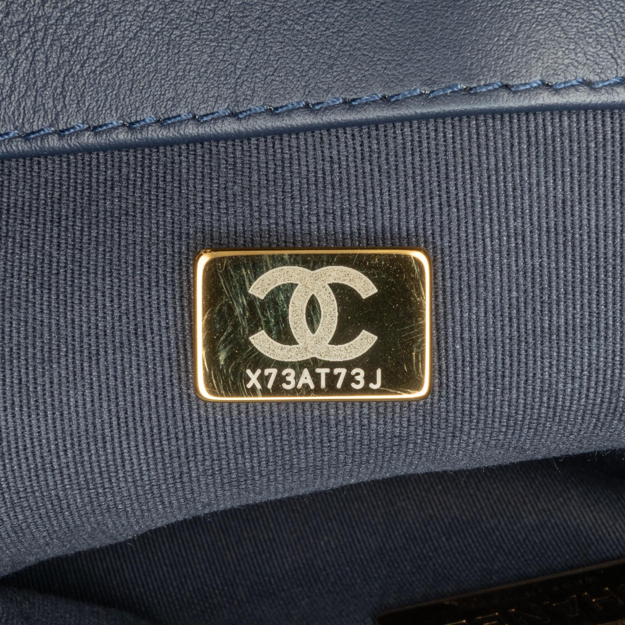 Chanel Medium Denim 19 Flap (SHG-IFvKfN)