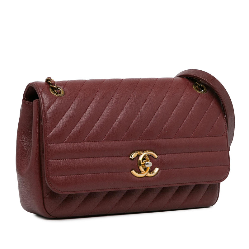 Chanel Medium Diagonal Quilted Goatskin Flap (SHG-HH5O86)